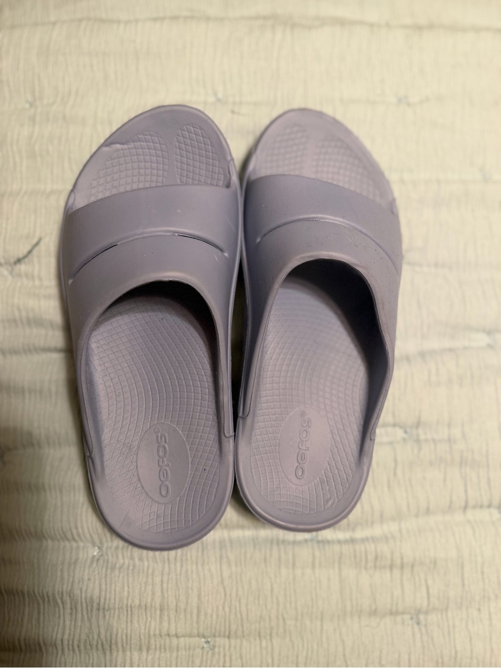 OOFOS OOahh Slide - Lavender Slip-On Recovery Sandal